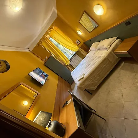 Viennese Due Pensión 3*